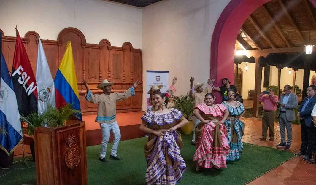 Exposición fotográfica “Colombia en 25 Fotos” del reconocido maestro colombiano Hernán Díaz