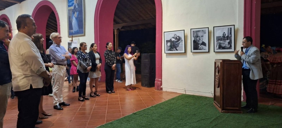 La Embajada de Colombia en Nicaragua inauguró con éxito Colombia en 25 Fotos - arte, memoria y fraternidad en el Museo San Francisco de Granada