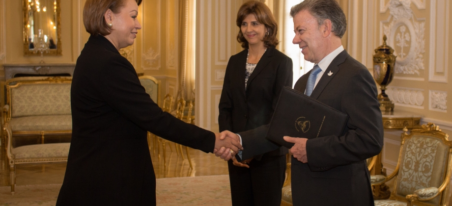 Presidente Juan Manuel Santos y Canciller María Ángela Holguín recibieron las cartas credenciales de la Embajadora de Nicaragua 