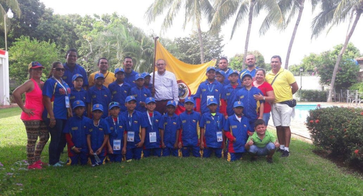 Embajador de Colombia recibió al equipo de béisbol colombiano que participó en el Campeonato Panamericano U-10