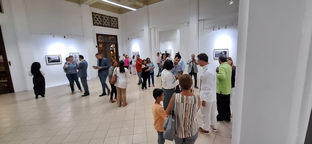 Exposición fotográfica: "Colombia en 25 Fotografías de Hernán Díaz: Un Viaje a Través de la Historia y la Cultura"