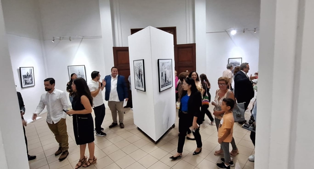 Exposición fotográfica: "Colombia en 25 Fotografías de Hernán Díaz: Un Viaje a Través de la Historia y la Cultura"